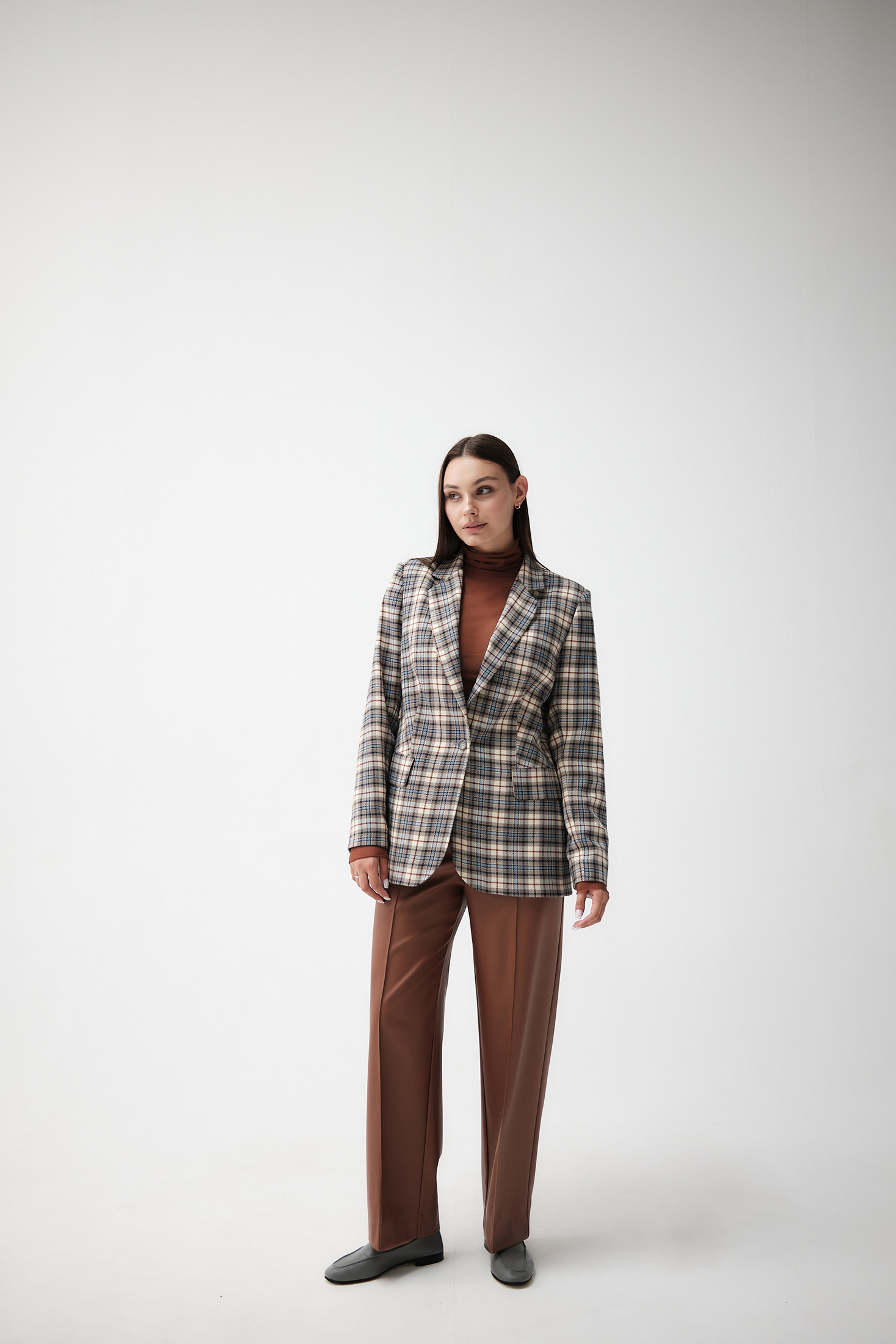 single-breasted-plaid-blazer-4