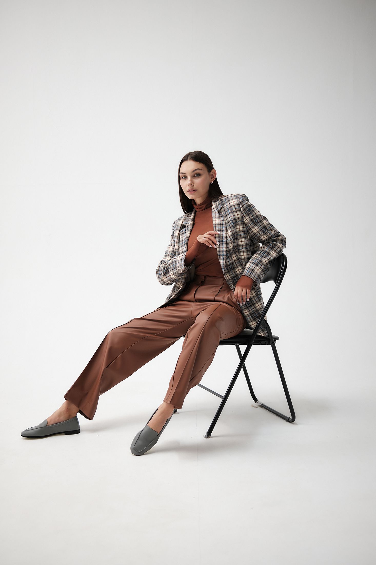 single-breasted-plaid-blazer-6