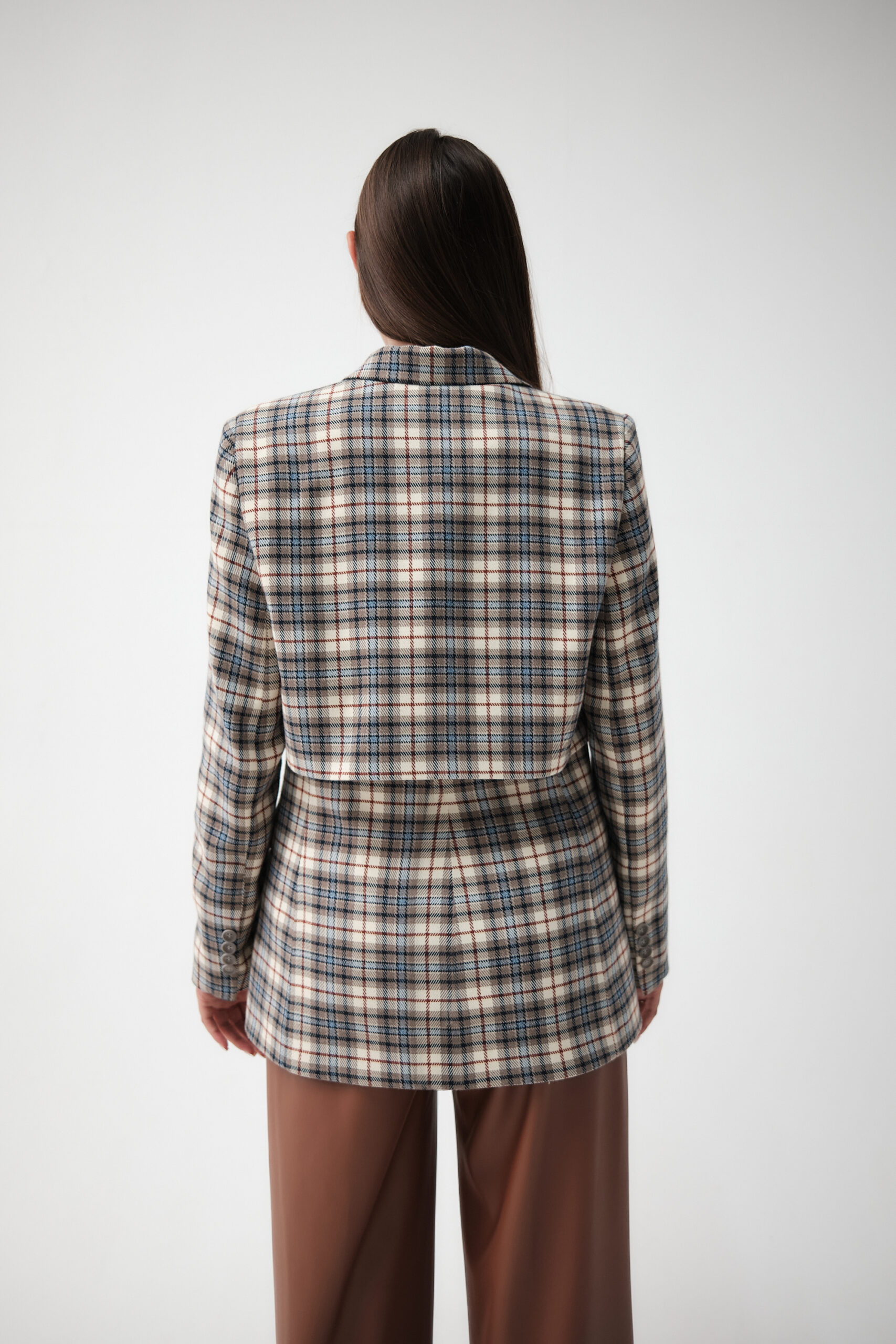 single-breasted-plaid-blazer-7